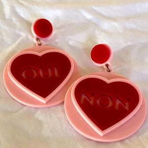 Ban.do “Oui” and “Non” acrylic heart earrings